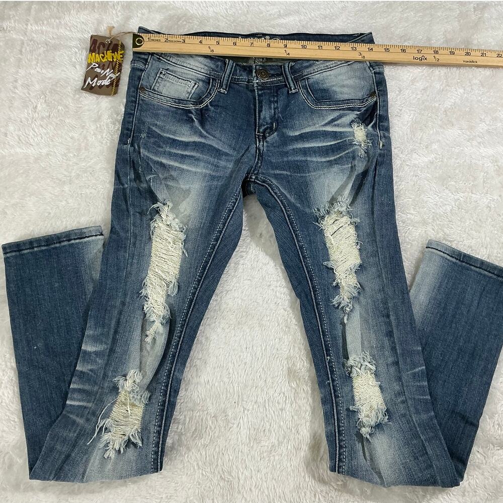 Machine Distressed Skinny Jeans Medium Wash NWT Stretch Size 28 Y2k